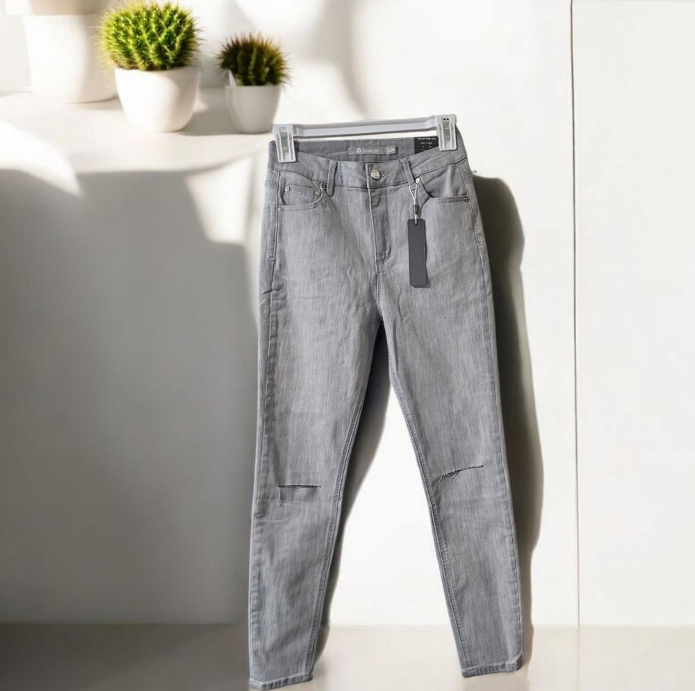 Tractr Light Gray High Rise Crop Jeans